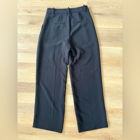 Aritzia Effortless Pants - Picture 9 of 16